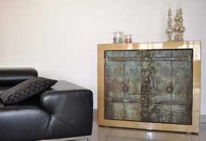Exemple d'un meuble indien laqué